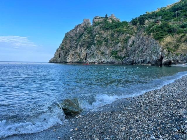 Incantevole Appartamento Taormina SantʼAlessio Siculo المظهر الخارجي الصورة