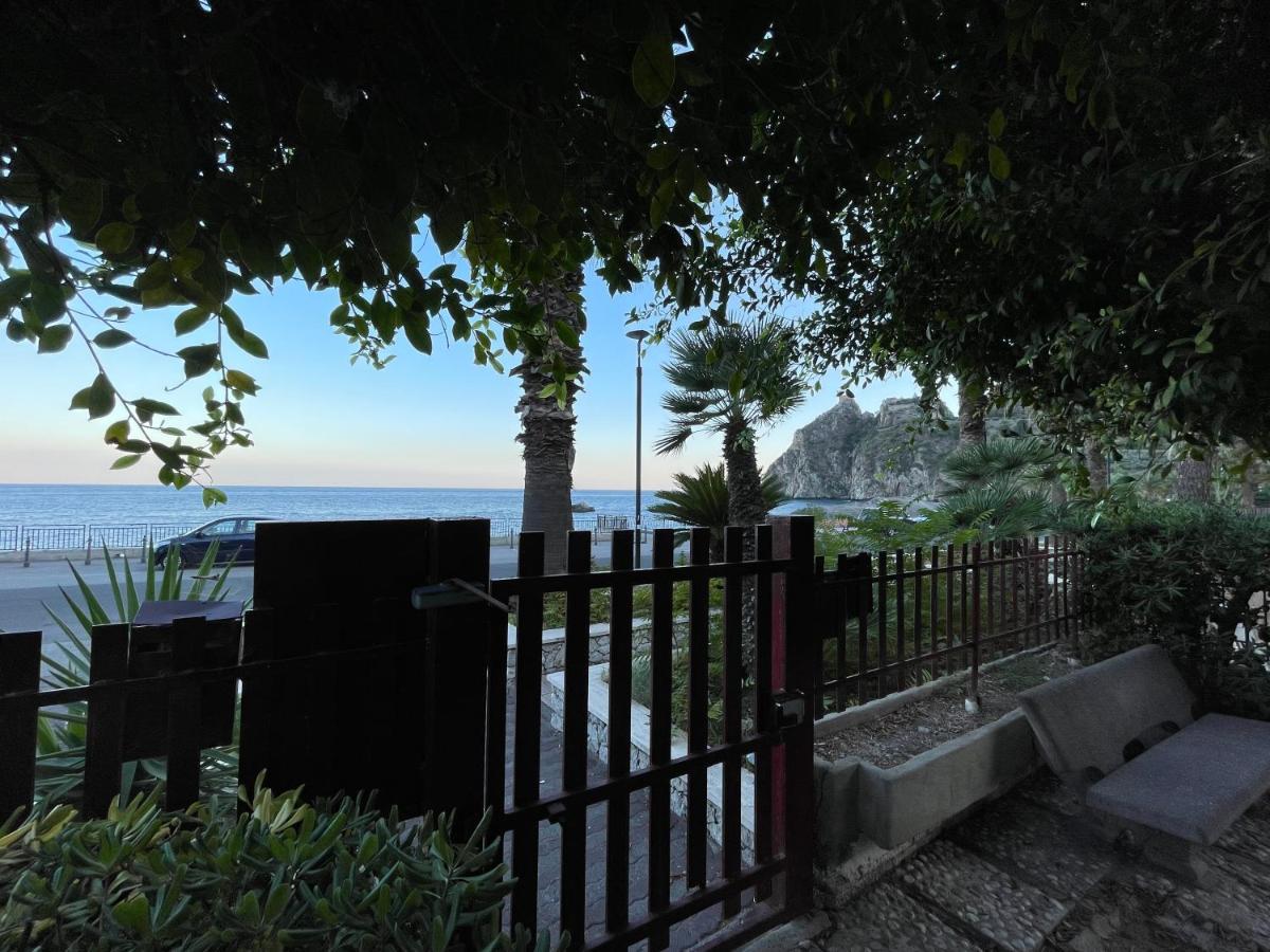 Incantevole Appartamento Taormina SantʼAlessio Siculo المظهر الخارجي الصورة